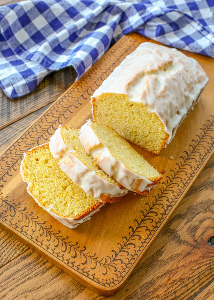 Lemon Cake with Lemon Glaze