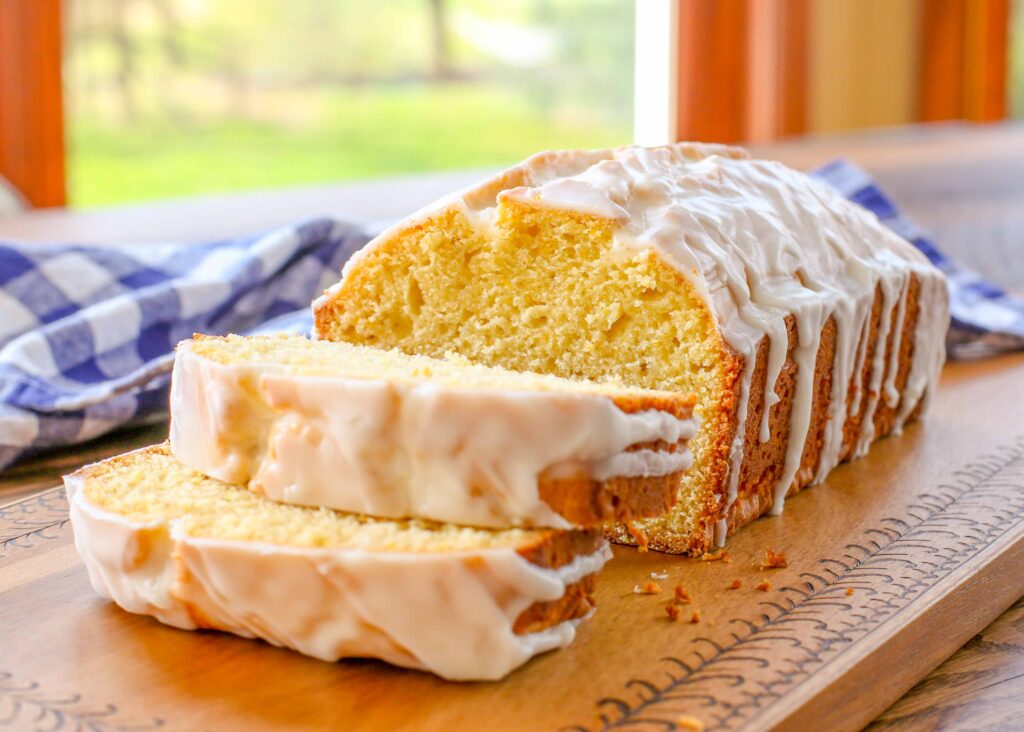 Lemon Cake with Lemon Glaze